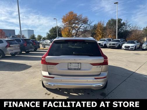 2023 Volvo XC60 B6 Ultimate Bright Theme