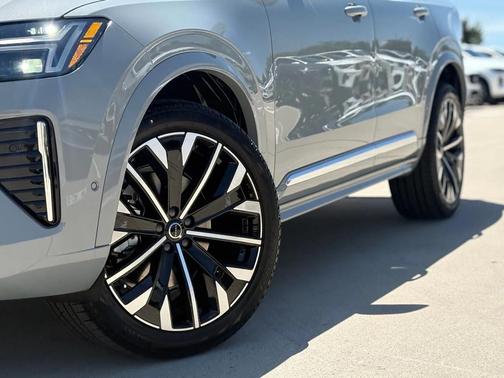 Vapour Grey 2026 Volvo XC90 B6 Plus 7-Seater