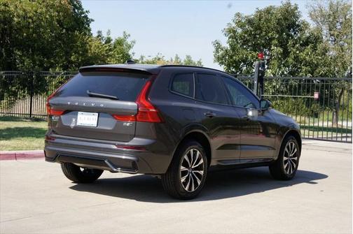 2025 Volvo XC60 B5 Core