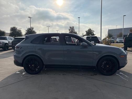 2024 Porsche Cayenne Cayenne