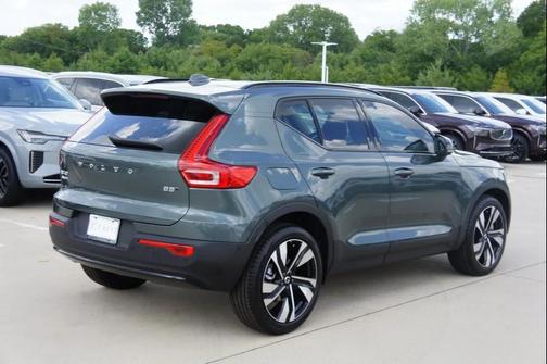 2026 Volvo XC40 B5 Plus