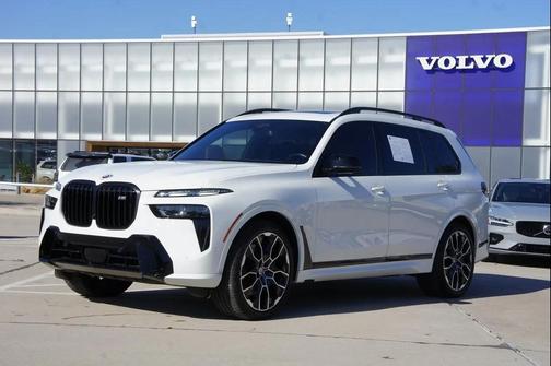 2024 BMW X7 M60i