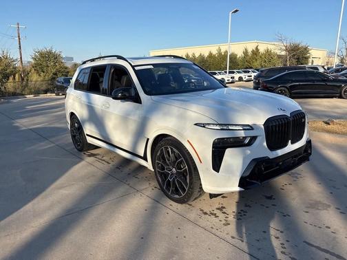 2024 BMW X7 M60i