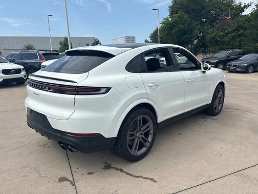 2024 Porsche Cayenne Base