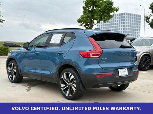 Fjord Blue Metallic 2023 Volvo XC40 Ultimate