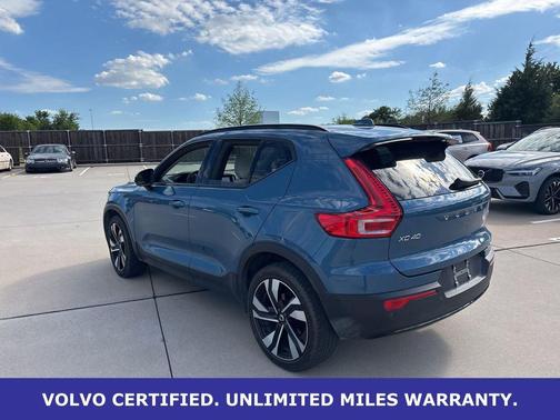 Blue Metallic 2023 Volvo XC40 Ultimate