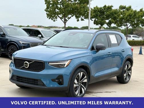 Fjord Blue Metallic 2023 Volvo XC40 Ultimate