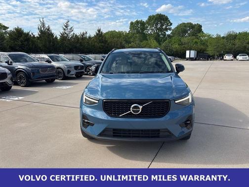 Blue Metallic 2023 Volvo XC40 Ultimate
