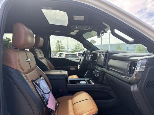 Star White Metallic Tri-Coat 2024 Ford F-250 Platinum