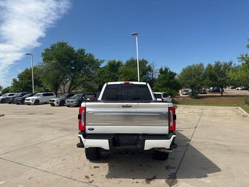 Star White Metallic Tri-Coat 2024 Ford F-250 Platinum