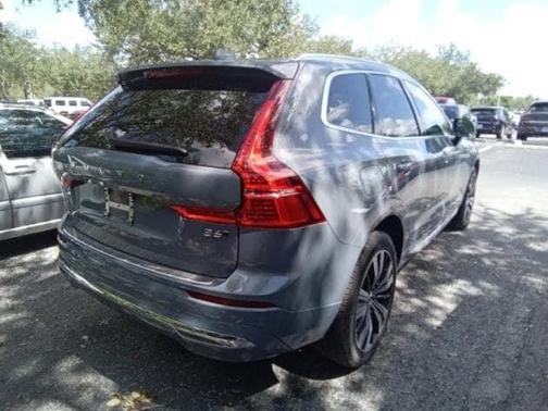2022 Volvo XC60 B6 Inscription