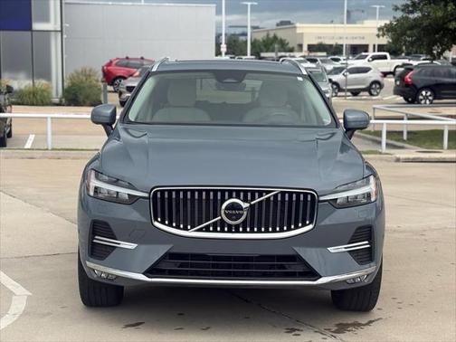 2022 Volvo XC60 B6 Inscription