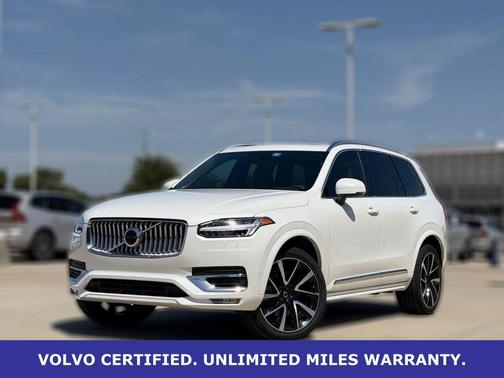 Crystal White Metallic 2023 Volvo XC90 B6 Plus 7-Seater