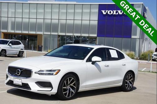 2020 Volvo S60 T6 Momentum