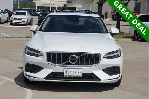 2020 Volvo S60 T6 Momentum