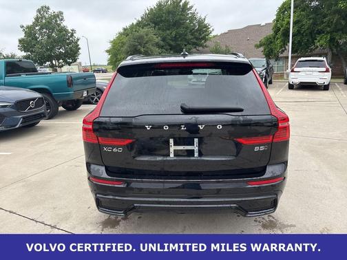 Onyx Black Metallic 2025 Volvo XC60 B5 AWD