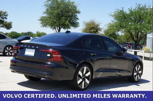 2024 Volvo S60 Recharge Plug-In Hybrid T8 Plus Dark Theme