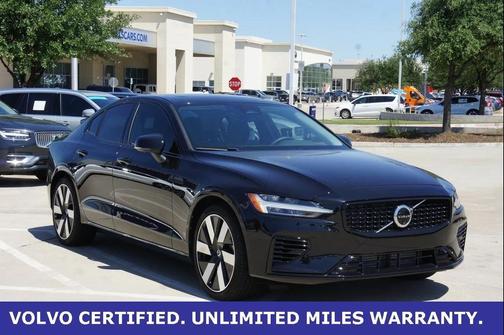 2024 Volvo S60 Recharge Plug-In Hybrid T8 Plus Dark Theme