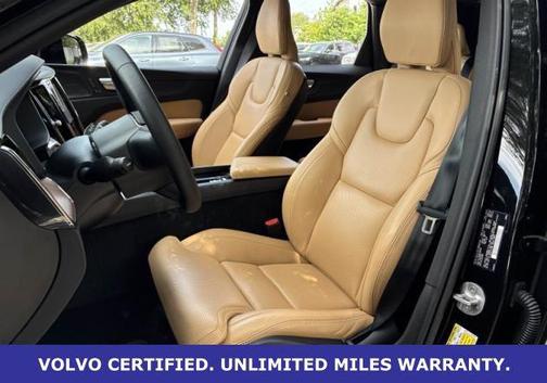 Onyx Black Metallic 2023 Volvo XC60 B5 Ultimate Dark Theme