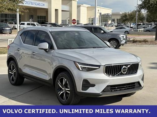 2025 Volvo XC40 B5 AWD