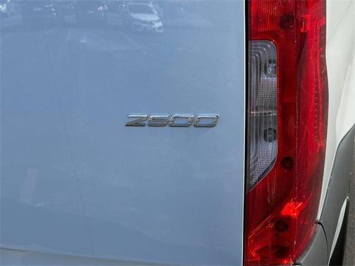 2025 Mercedes-Benz Sprinter 2500 Standard Roof