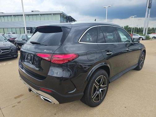 2025 Mercedes-Benz GLC 350e Base
