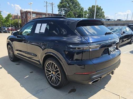 2021 Porsche Cayenne Base