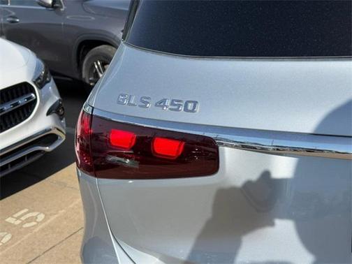 2025 Mercedes-Benz GLS 450 4MATIC
