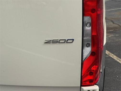 2025 Mercedes-Benz Sprinter 2500 Standard Roof