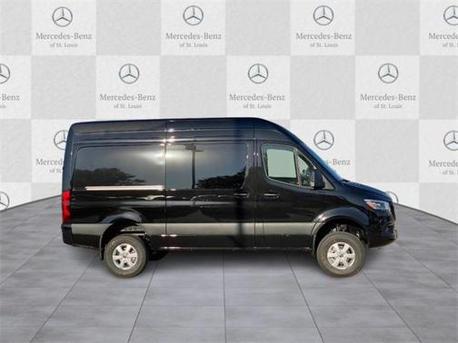 2025 Mercedes-Benz Sprinter 2500 Crew 144 WB