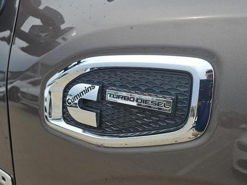 2016 Nissan Titan XD SL