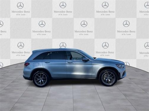 2022 Mercedes-Benz GLC 300 