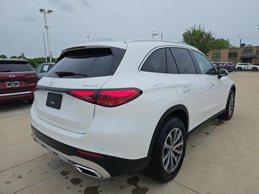 2025 Mercedes-Benz GLC 300 4MATIC