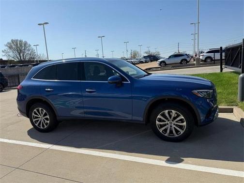 2025 Mercedes-Benz GLC 300 4MATIC