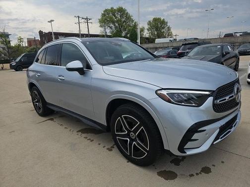 2025 Mercedes-Benz GLC 300 4MATIC