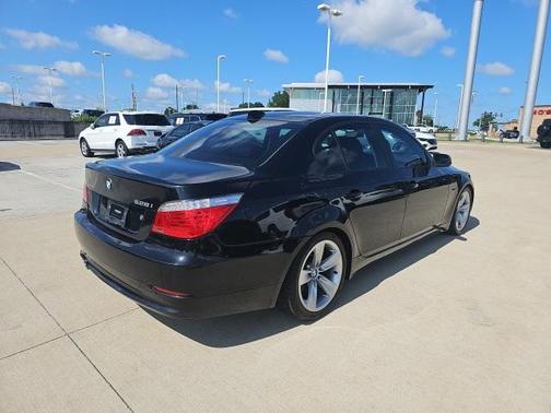 2008 BMW 528 528i