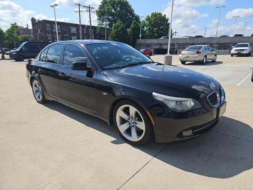 2008 BMW 528 528i