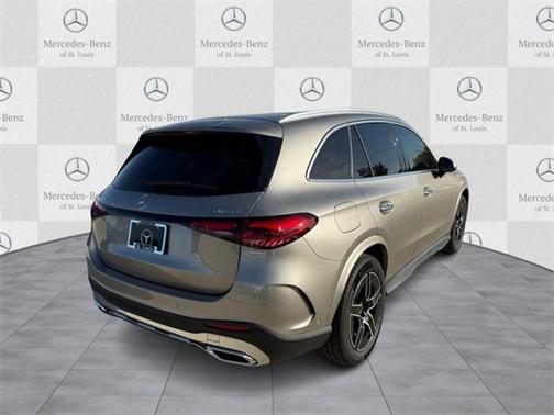 2024 Mercedes-Benz GLC 300 