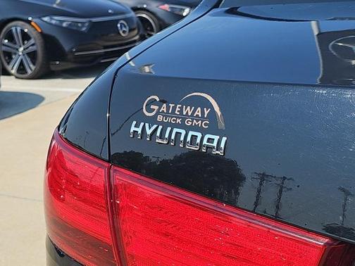 2010 Hyundai SONATA Limited