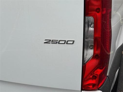 2025 Mercedes-Benz Sprinter 2500 Standard Roof