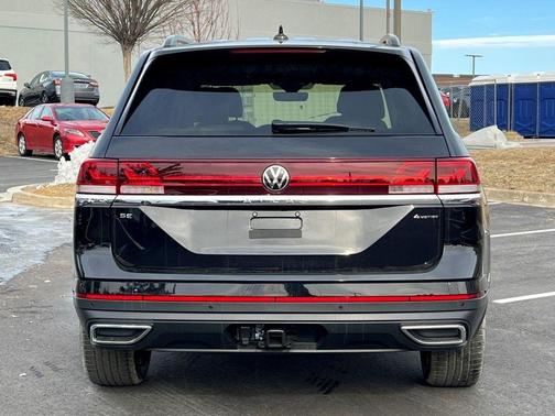 2025 Volkswagen Atlas 2.0T SE