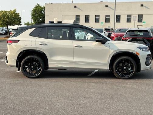 2025 Volkswagen Tiguan 2.0T SE R-Line Black