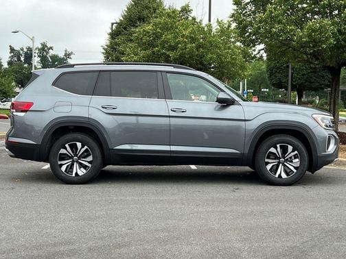 2025 Volkswagen Atlas 2.0T SE