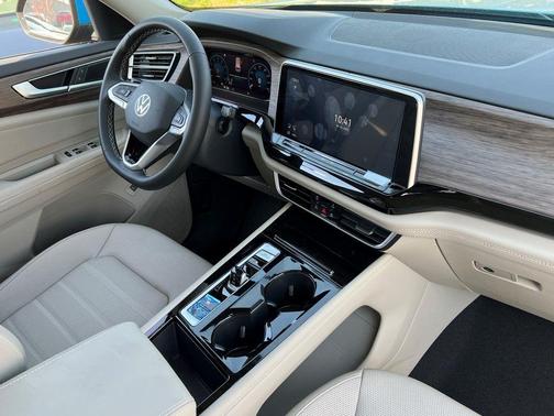 2025 Volkswagen Atlas 2.0T SEL