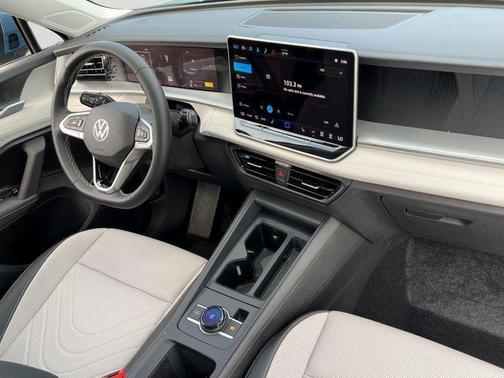 2025 Volkswagen Tiguan 2.0T SE