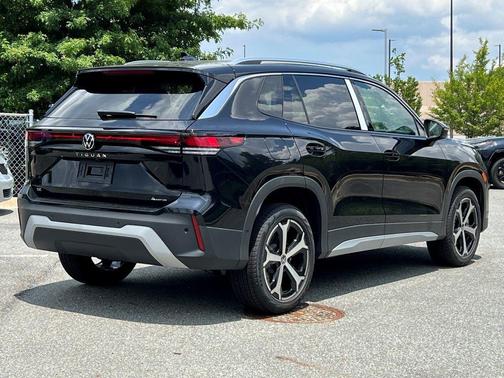 2025 Volkswagen Tiguan 2.0T SE