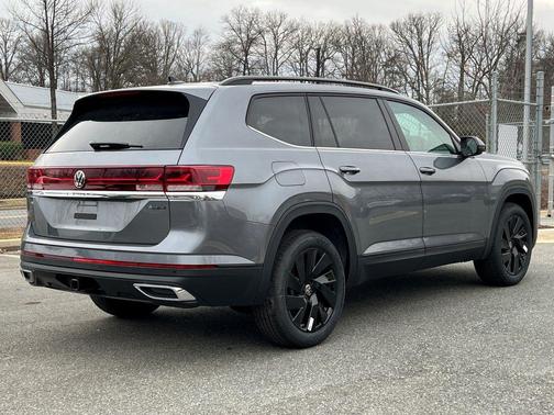 2025 Volkswagen Atlas 2.0T SE