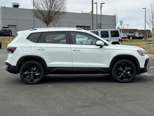 2025 Volkswagen Taos 1.5T SEL