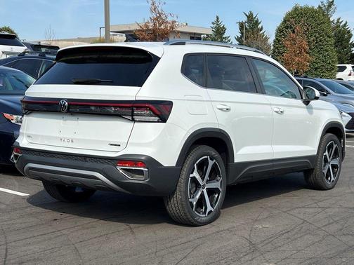 2025 Volkswagen Taos 1.5T SEL