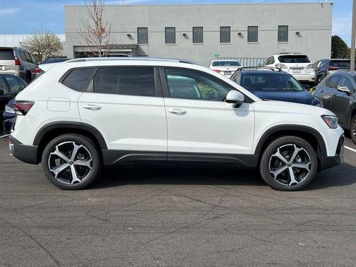 2025 Volkswagen Taos 1.5T SEL